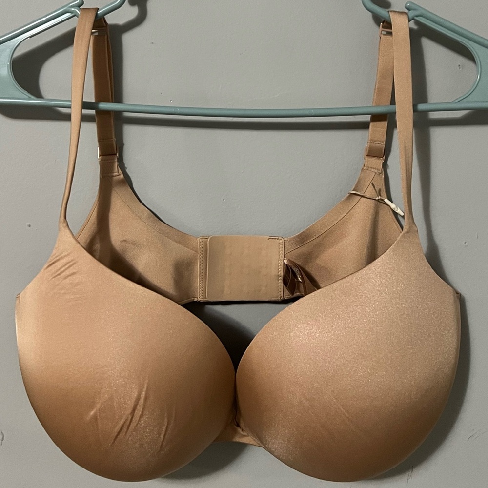 SKIMS Tan ultimate push up plunge bra 36D